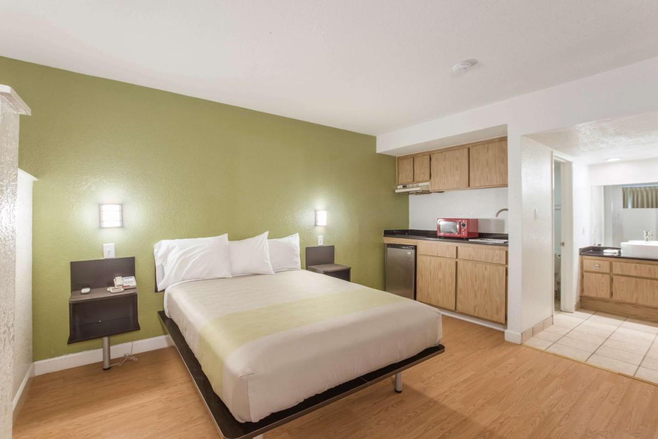Motel 6 Hemet Dış mekan fotoğraf