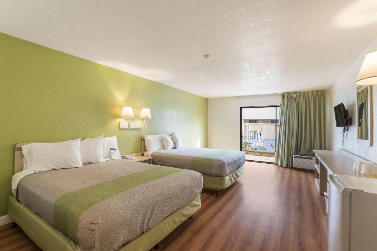 Motel 6 Hemet Dış mekan fotoğraf