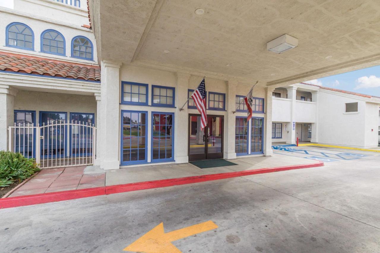 Motel 6 Hemet Dış mekan fotoğraf