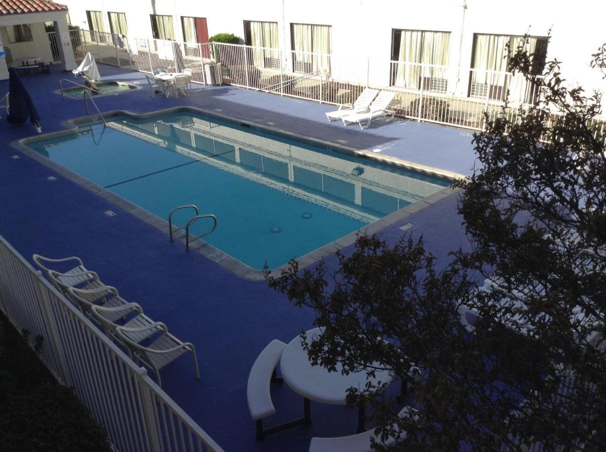 Motel 6 Hemet Dış mekan fotoğraf